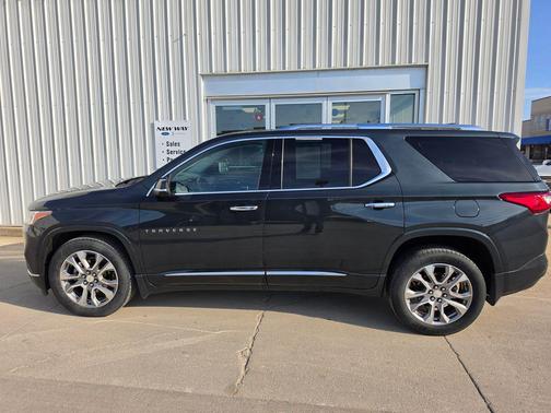 2021 Chevrolet Traverse Premier