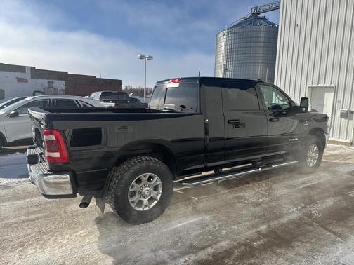 2024 RAM 2500 Laramie Crew Cab 4x4 6'4' Box