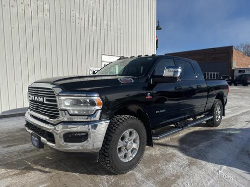 2024 RAM 2500 Laramie Crew Cab 4x4 6'4' Box