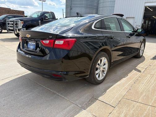 Mosaic Black Metallic 2024 Chevrolet Malibu FWD 1LT