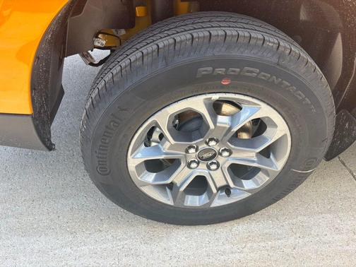 Orange Fury Metallic Tri-Coat 2026 Ford Maverick XLT