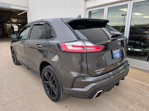 2020 Ford Edge ST