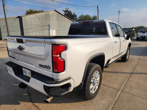 2024 Chevrolet Silverado 2500 High Country