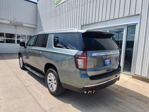 2023 Chevrolet Suburban Premier