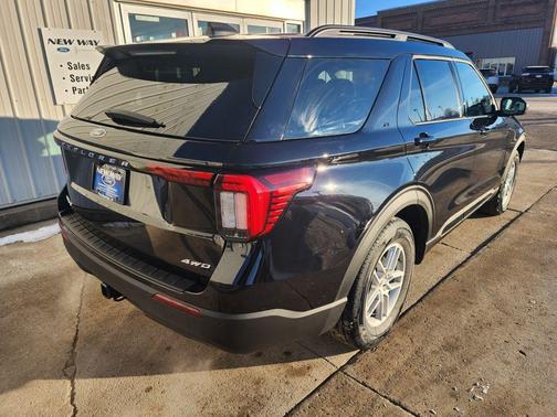 Agate Black Metallic 2026 Ford Explorer Active