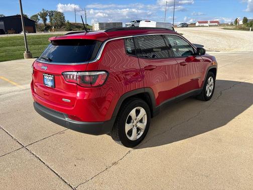 Redline Pearlcoat 2018 Jeep Compass Latitude