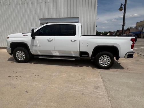 Summit White 2024 Chevrolet Silverado 2500 LT