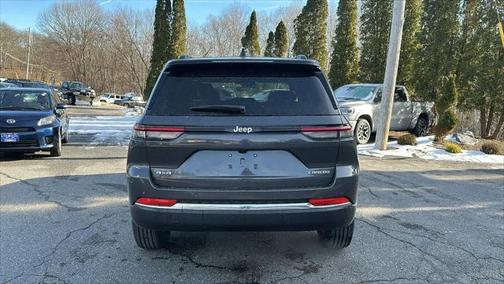 2025 Jeep Grand Cherokee Laredo