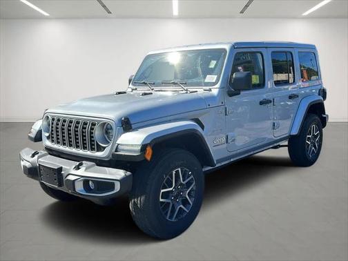 2024 Jeep Wrangler 4-Door Sahara 4x4