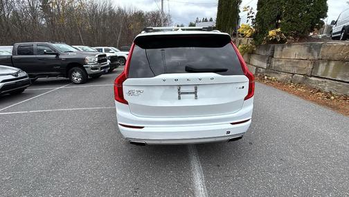 2020 Volvo XC90 T6 Momentum