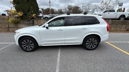 2020 Volvo XC90 T6 Momentum