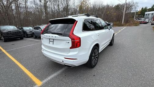 2020 Volvo XC90 T6 Momentum
