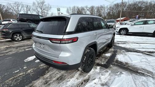 2026 Jeep Grand Cherokee Altitude