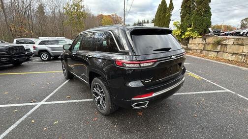 2025 Jeep Grand Cherokee Summit