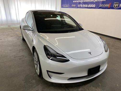 Photo 4 of 21 of 2019 Tesla Model 3 Long Range