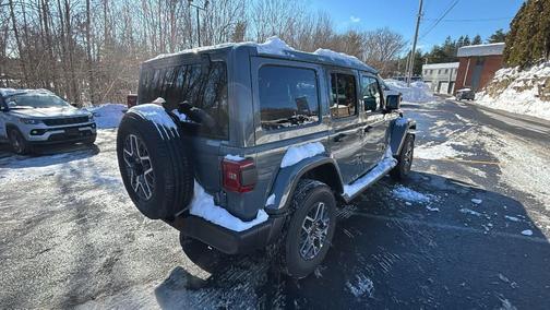 2026 Jeep Wrangler 4-Door Sahara 4x4