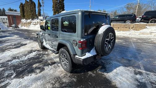 2026 Jeep Wrangler 4-Door Sahara 4x4
