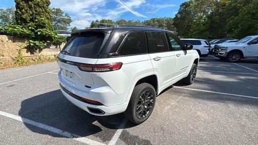 2025 Jeep Grand Cherokee Summit