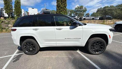 2025 Jeep Grand Cherokee Summit