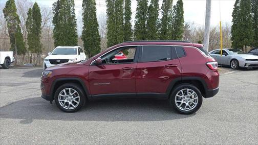 2022 Jeep Compass Latitude Lux