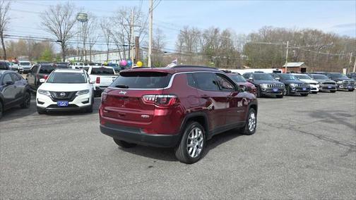 2022 Jeep Compass Latitude Lux