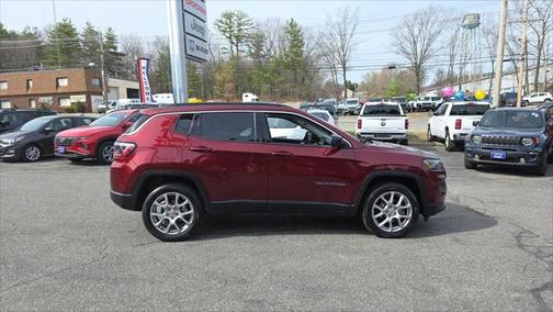 2022 Jeep Compass Latitude Lux
