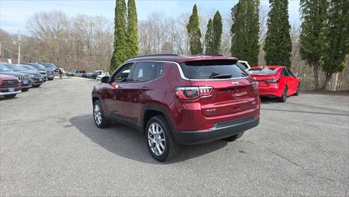 2022 Jeep Compass Latitude Lux