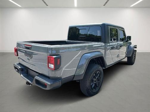 2022 Jeep Gladiator Sport S