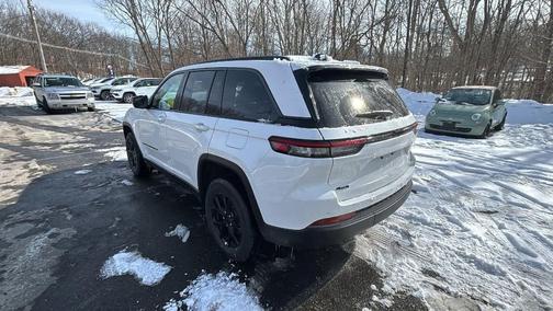 2026 Jeep Grand Cherokee Altitude