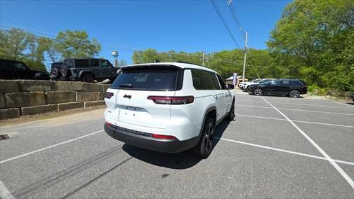 2025 Jeep Grand Cherokee L Altitude