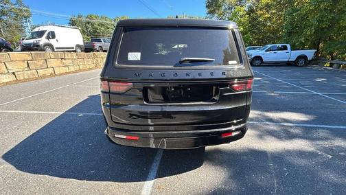 2025 Jeep Wagoneer L Series II Carbide 4x4