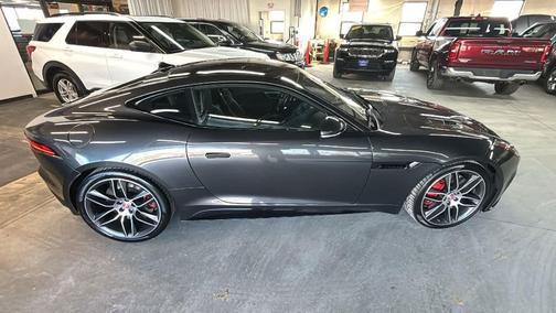 2018 Jaguar F-TYPE R