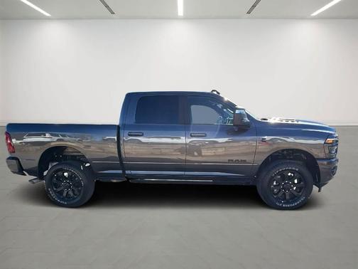 2025 RAM 2500 Laramie Crew Cab 4x4 6'4' Box