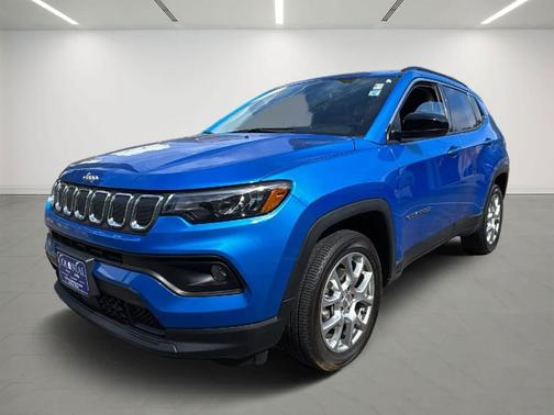2022 Jeep Compass Latitude Lux