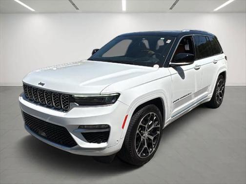 2022 Jeep Grand Cherokee Summit
