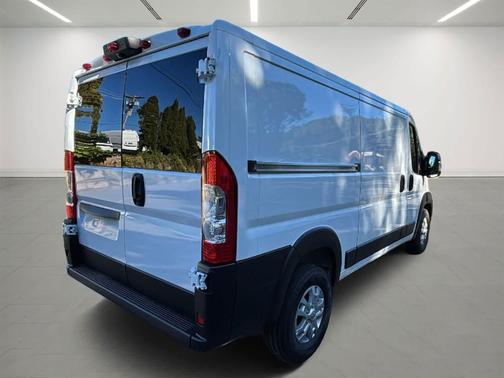 2025 RAM ProMaster 1500 Low Roof