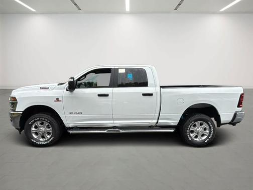 2025 RAM 2500 Big Horn Crew Cab 4x4 6'4' Box