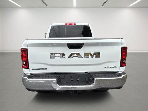 2025 RAM 2500 Big Horn Crew Cab 4x4 6'4' Box