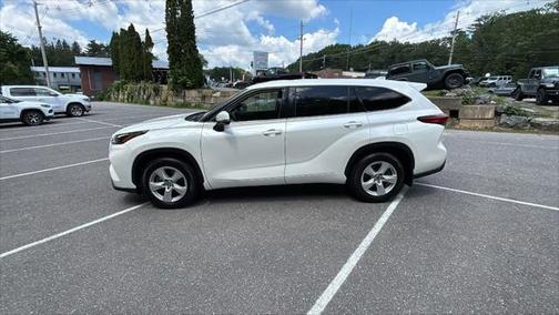 2021 Toyota Highlander LE