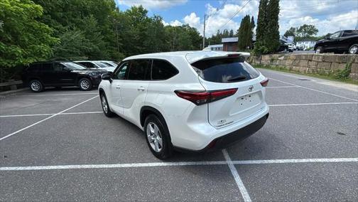 2021 Toyota Highlander LE