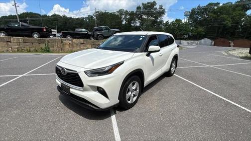 2021 Toyota Highlander LE