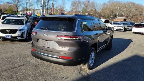 2025 Jeep Grand Cherokee L Laredo