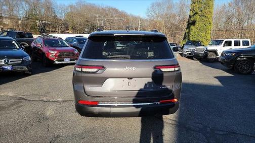 2025 Jeep Grand Cherokee L Laredo