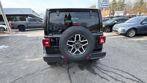2026 Jeep Wrangler 4-Door Sahara 4x4