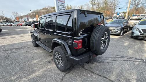 2026 Jeep Wrangler 4-Door Sahara 4x4