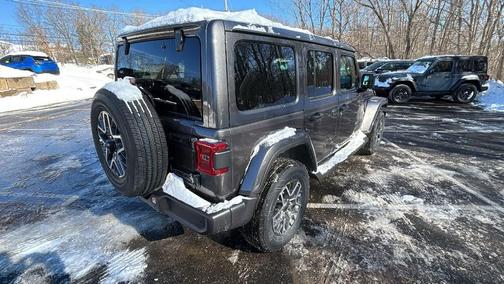 2026 Jeep Wrangler 4-Door Sahara 4x4