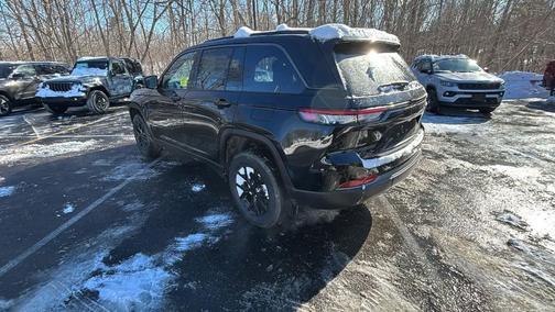 2026 Jeep Grand Cherokee Altitude