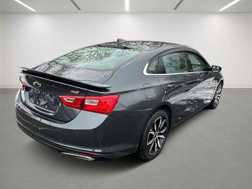 2021 Chevrolet Malibu FWD RS