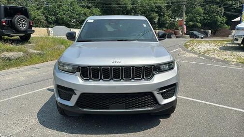 2024 Jeep Grand Cherokee Laredo