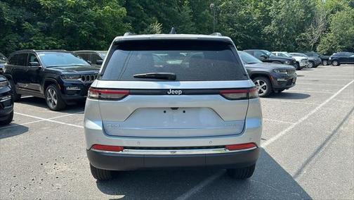 2024 Jeep Grand Cherokee Laredo
